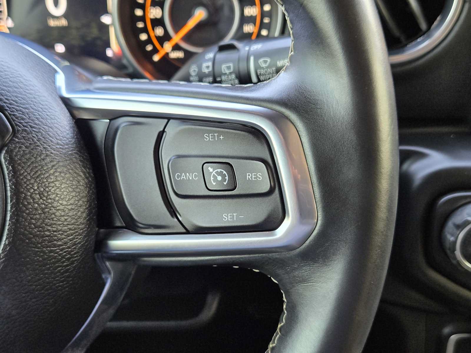 Used 2018 Jeep Wrangler Unlimited Sahara AWD/4WD image 28