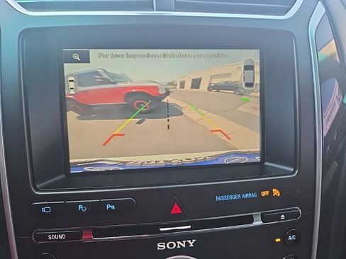 Used 2016 Ford Explorer Platinum AWD/4WD image 21