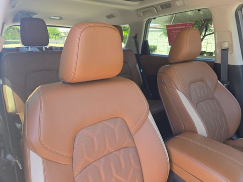 Certified 2026 Nissan Pathfinder Platinum AWD/4WD image 32