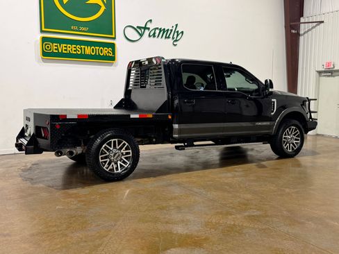 Used 2019 Ford F250 Lariat w/ Lariat Value Package image 8