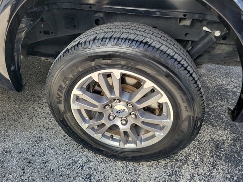 Used 2020 Ford F150 Lariat RWD image 8