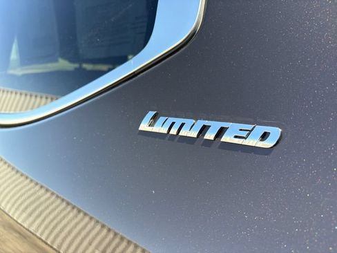 Certified 2025 Toyota Tundra Limited AWD/4WD image 27