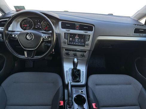 Used 2017 Volkswagen Golf S FWD image 13