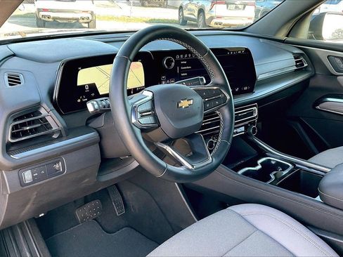 Certified 2025 Chevrolet Traverse LT image 14