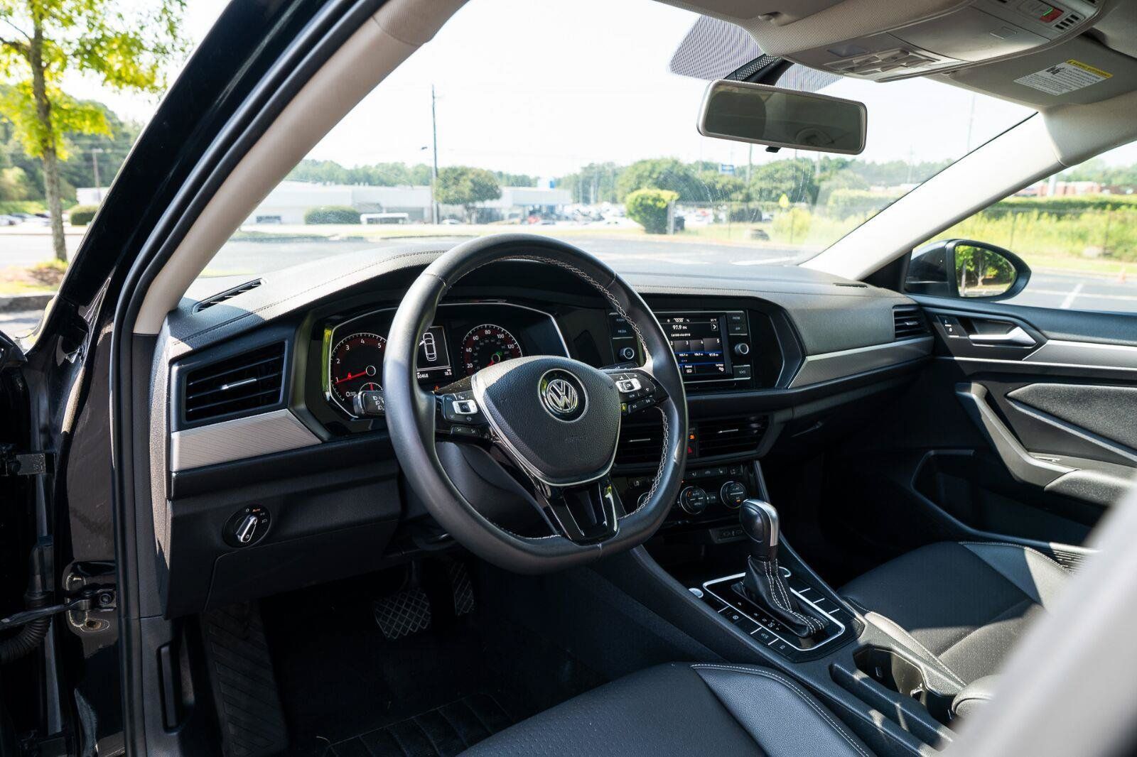 Used 2021 Volkswagen Jetta SE FWD image 20