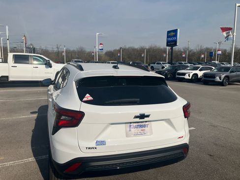 New 2026 Chevrolet Trax RS w/ Driver Confidence Package image 6