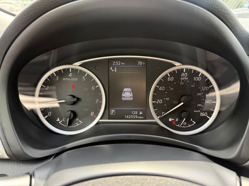 Used 2019 Nissan Sentra SV w/ Special Edition Package FWD image 20