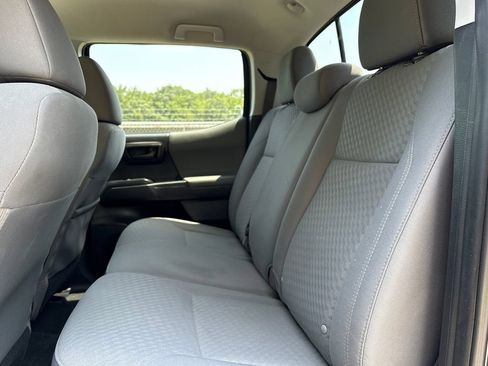 Used 2023 Toyota Tacoma SR AWD/4WD image 21