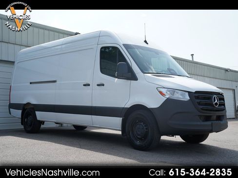 Used 2025 Mercedes-Benz Sprinter 2500 image 1