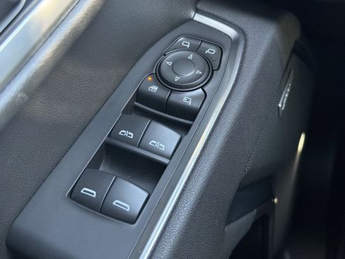 Used 2026 GMC Sierra 1500 SLT RWD image 17
