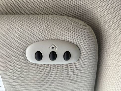 Used 2024 Ford Edge Titanium image 32