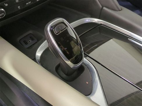 Certified 2019 Buick Enclave Essence image 15