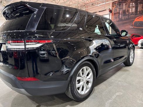 Used 2018 Land Rover Discovery SE image 36