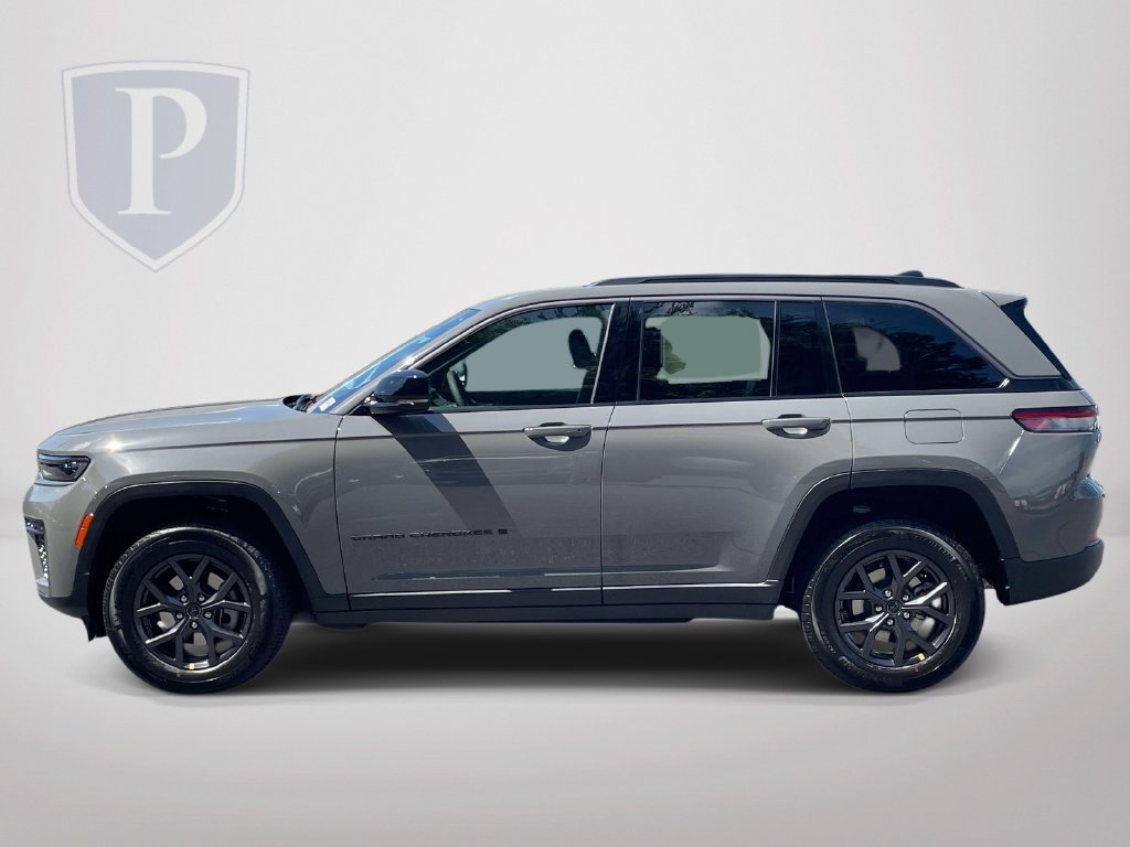 New 2027 Jeep Grand Cherokee Altitude AWD/4WD image 5