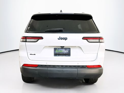 Used 2024 Jeep Grand Cherokee L Laredo image 7