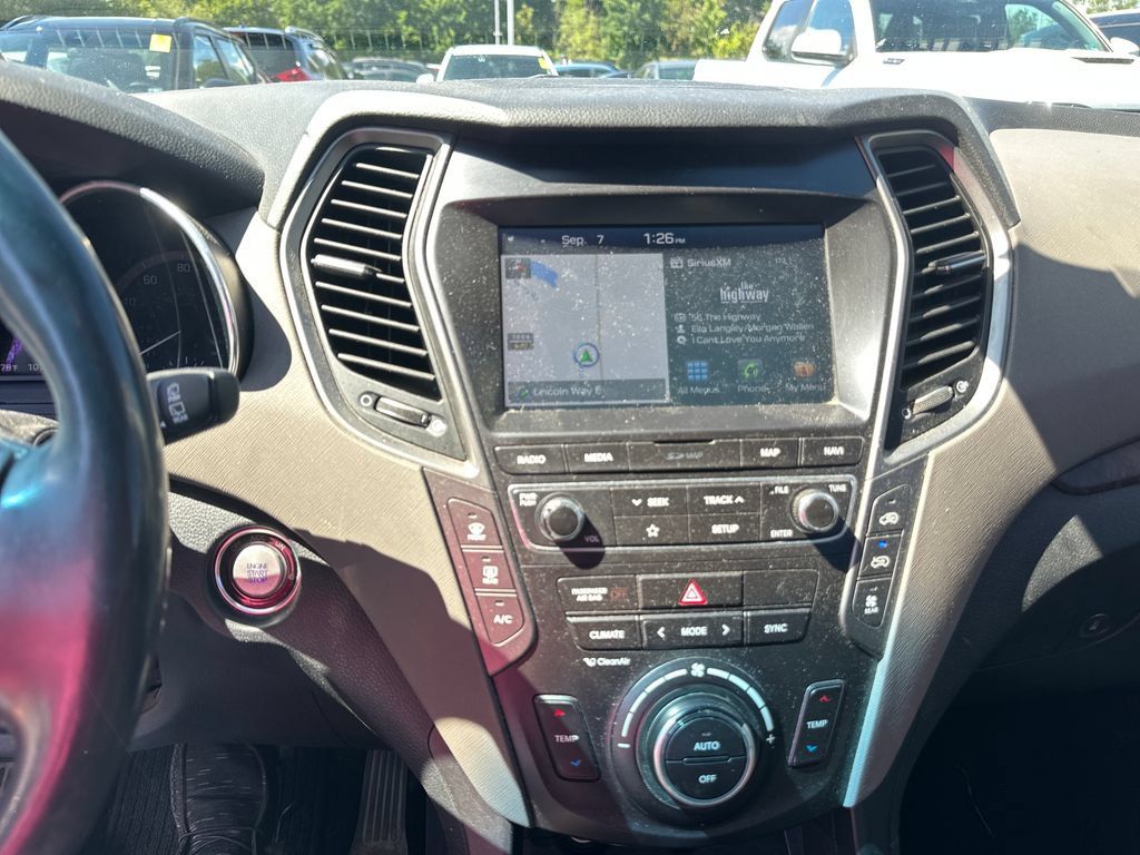 Used 2019 Hyundai Santa Fe XL AWD/4WD image 13