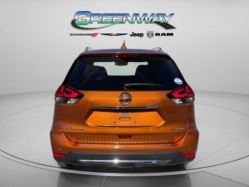 Used 2020 Nissan Rogue SV AWD/4WD image 3