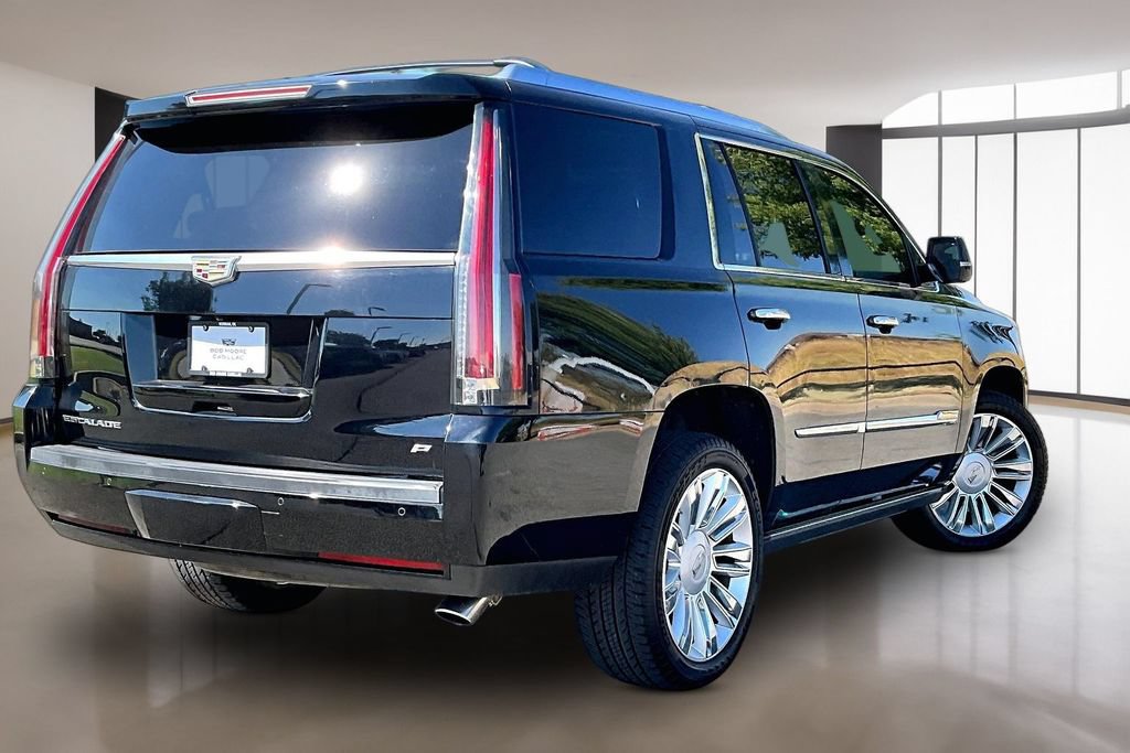 Used 2015 Cadillac Escalade Platinum AWD/4WD image 2