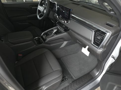 New 2026 GMC Canyon Elevation w/ Convenience Package RWD image 35