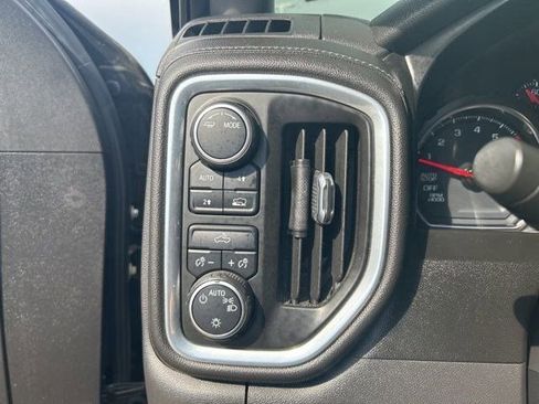 Used 2021 Chevrolet Silverado 1500 LT AWD/4WD image 19