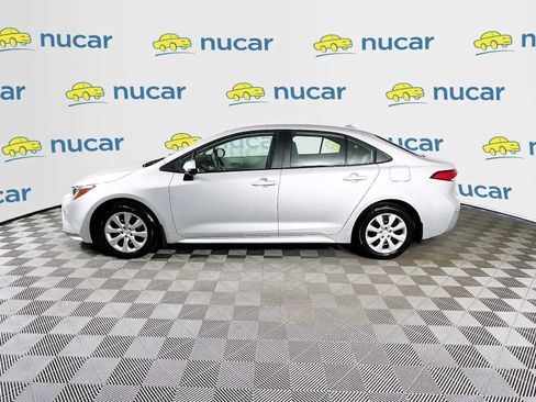 Used 2025 Toyota Corolla LE FWD image 4