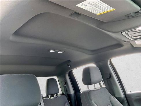 Used 2020 Chevrolet Silverado 1500 LT RWD image 17
