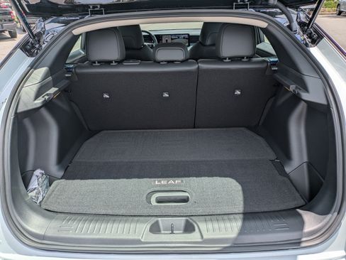 New 2026 Nissan Leaf SV+ w/ Floor Mat Package (SV+) FWD image 13