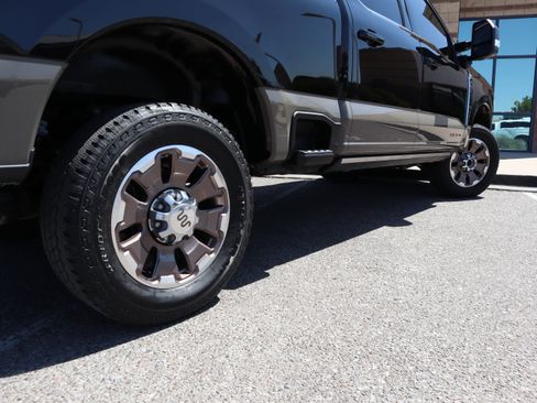 Used 2026 Ford F350 King Ranch w/ FX4 Off-Road Package AWD/4WD image 11