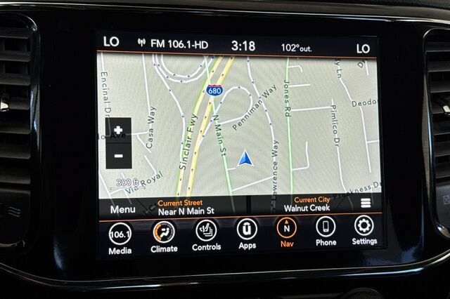 Certified 2022 Jeep Grand Cherokee Laredo X AWD/4WD image 16