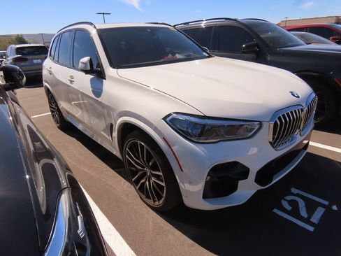 Used 2023 BMW X5 xDrive40i w/ Executive Package image 2