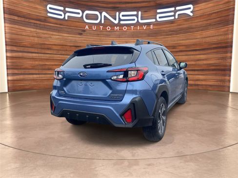 Used 2024 Subaru Crosstrek 2.0i Premium image 5