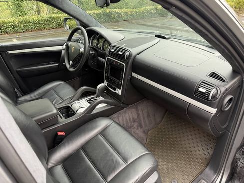 Used 2008 Porsche Cayenne Turbo AWD/4WD image 15