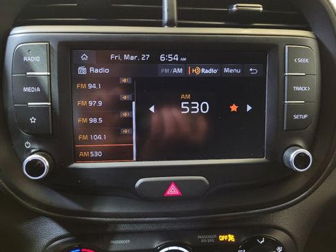 Used 2025 Kia Soul LX w/ LX Technology Package image 25