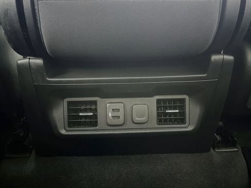Used 2021 Chevrolet Silverado 1500 LT w/ Bed Protection Package AWD/4WD image 30