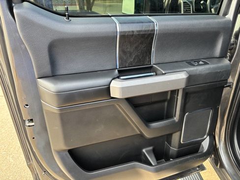 Used 2019 Ford F150 Platinum w/ Equipment Group 701A Luxury image 18