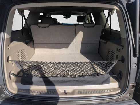 Used 2020 GMC Yukon XL SLT w/ Premium Edition image 6