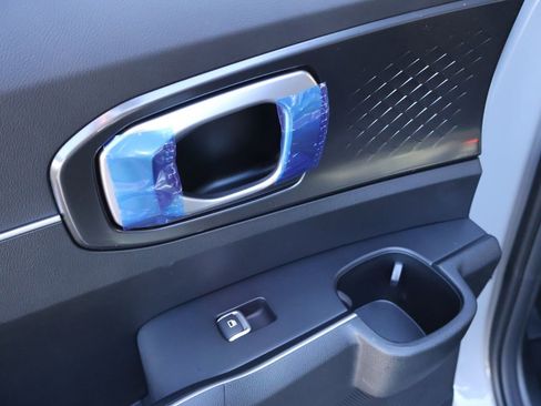 New 2026 Kia Sorento S image 10