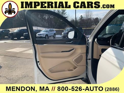 New 2026 Jeep Grand Cherokee L Limited w/ Limited Altitude Package AWD/4WD image 13