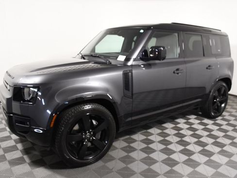 Used 2023 Land Rover Defender 110 X-Dynamic SE AWD/4WD image 2