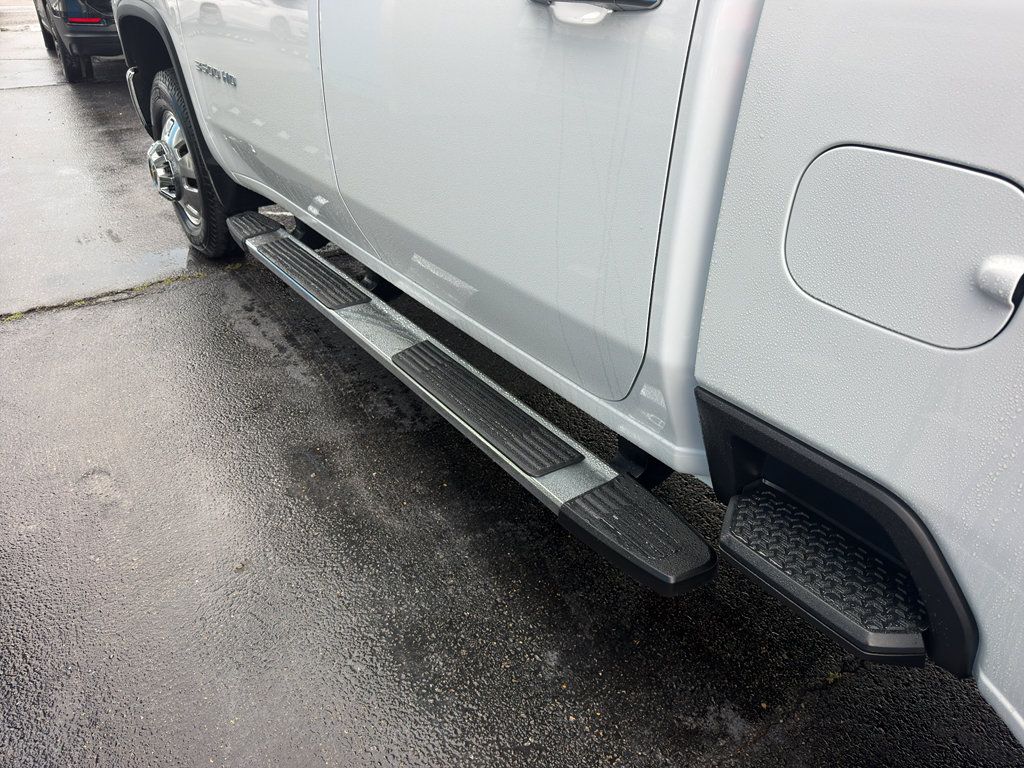 Used 2025 Chevrolet Silverado 3500 LTZ w/ LTZ Plus Package AWD/4WD image 6