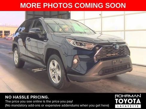 Used 2021 Toyota RAV4 XLE image 4