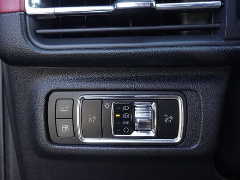 Used 2023 Lincoln Corsair Grand Touring w/ Equipment Group 301A AWD/4WD image 40