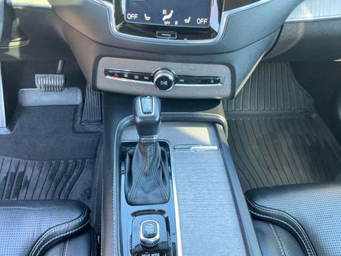 Used 2020 Volvo XC90 T6 Inscription w/ Protection Package Premier image 12