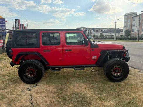 Used 2019 Jeep Wrangler Unlimited Sport S AWD/4WD image 8