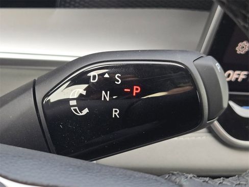 New 2026 Volkswagen Tiguan SE R-Line image 17