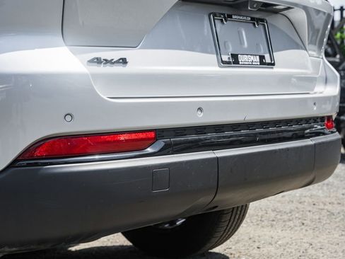 Used 2024 Jeep Grand Cherokee Altitude image 8