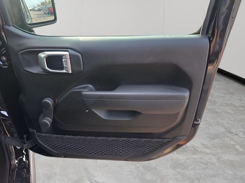 Certified 2022 Jeep Wrangler Unlimited Sport image 13