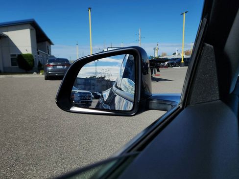 Used 2020 Tesla Model Y Long Range image 11