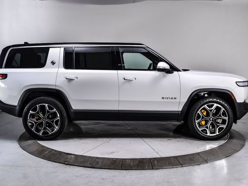 Used 2024 Rivian R1S Adventure AWD/4WD image 7
