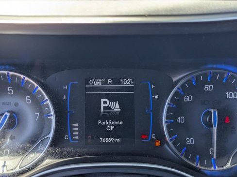 Used 2020 Chrysler Pacifica Touring w/ S Appearance Package FWD image 28